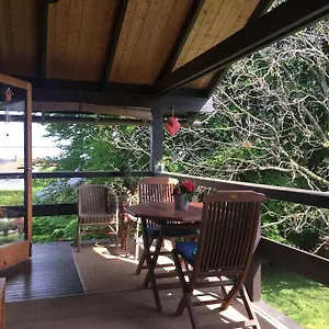 https://le-fayard-vue-lac.hotels-rhonealpes.com